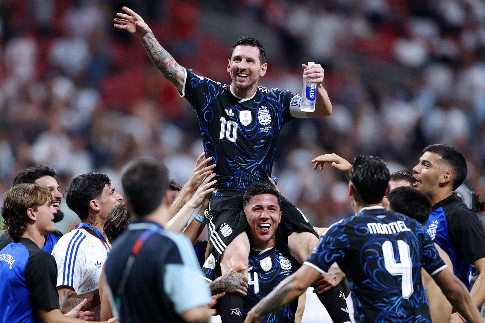 Lionel Messi: ‘Vị Thánh’ của Argentina