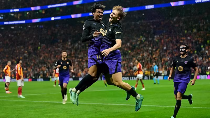 Màn ngược dòng bùng nổ của Barcelona