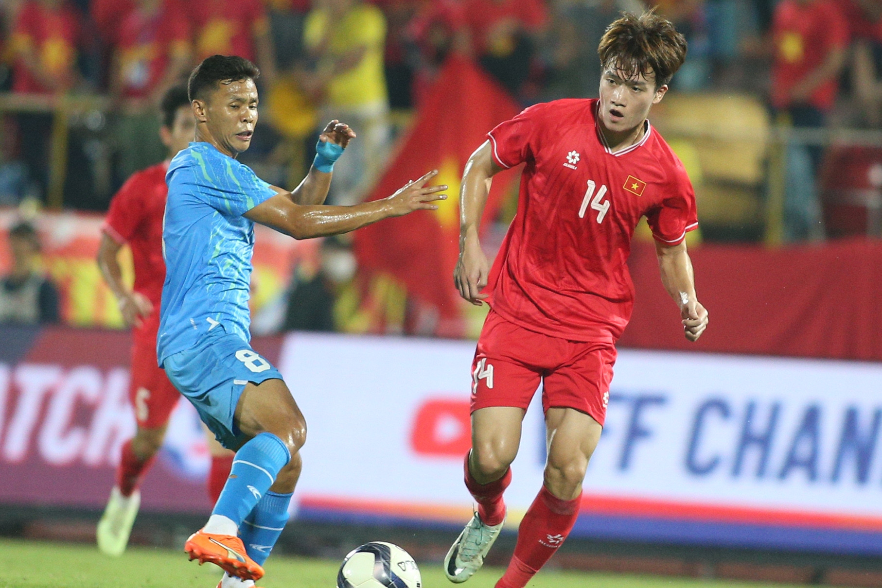 &amp;apos;Tuyển Việt Nam sẽ lại khiến Thái Lan bất ngờ, dễ thắng 2-1&amp;apos;