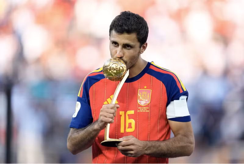 Thị trường chuyển nhượng bùng nổ nhờ hiệu ứng World Cup