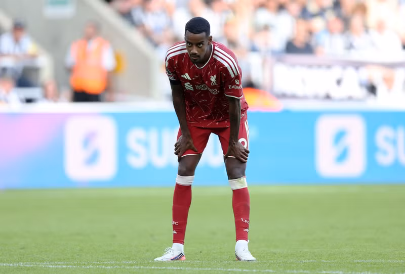 Liverpool suýt trắng tay trong ngày ra mắt triều đại mới
