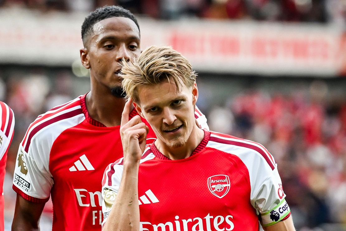 Arsenal xuất sắc ngược dòng đánh bại Chelsea