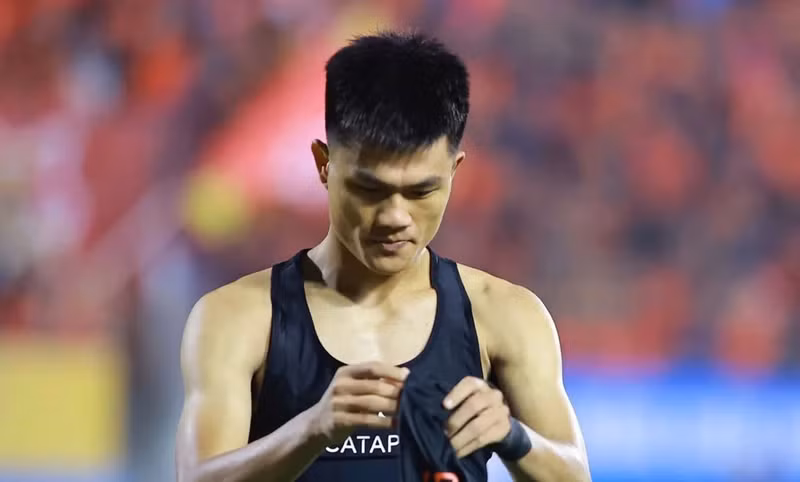 Sau Xuân Son, đội tuyển Việt Nam mất thêm một trung phong chất lượng