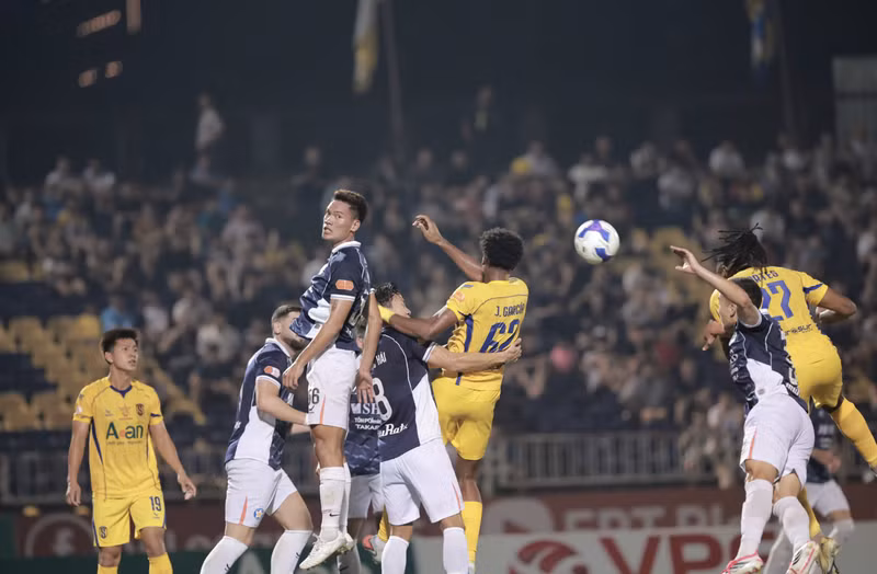 Đội nào rớt hạng V.League?