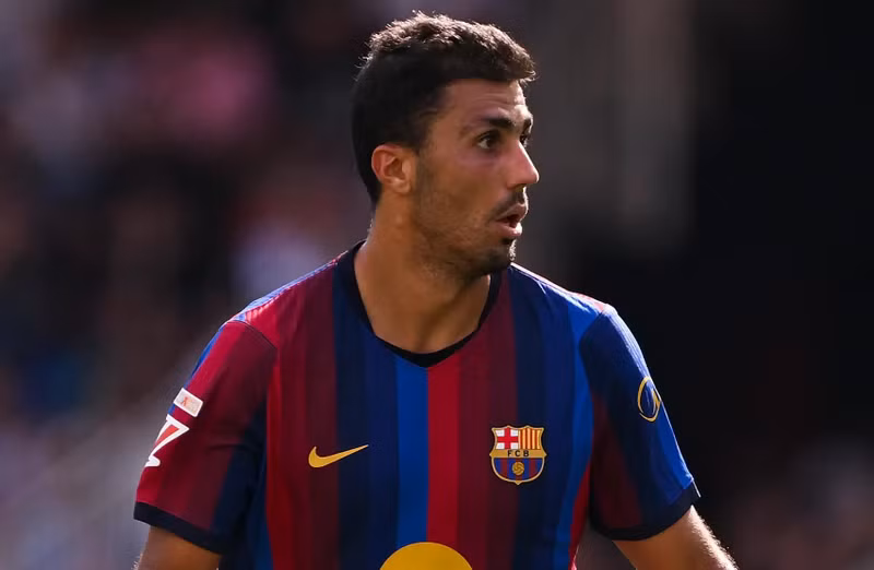 Rodri gây bão vì chê đối thủ của Barcelona 'quá yếu, không lên bóng qua nửa sân'
